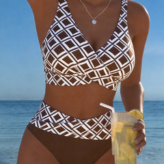 Maillot de bain croisé à motif diamant Camille, vue de face – Valloro Paris