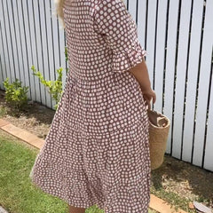 Robe midi à manches courtes Nicola, détail du tissu – Valloro Paris