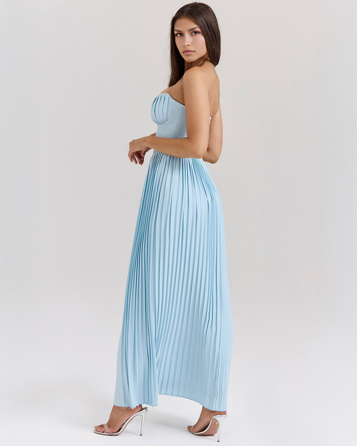 Robe longue fluide et élégante Siena, détail du tissu – Valloro Paris