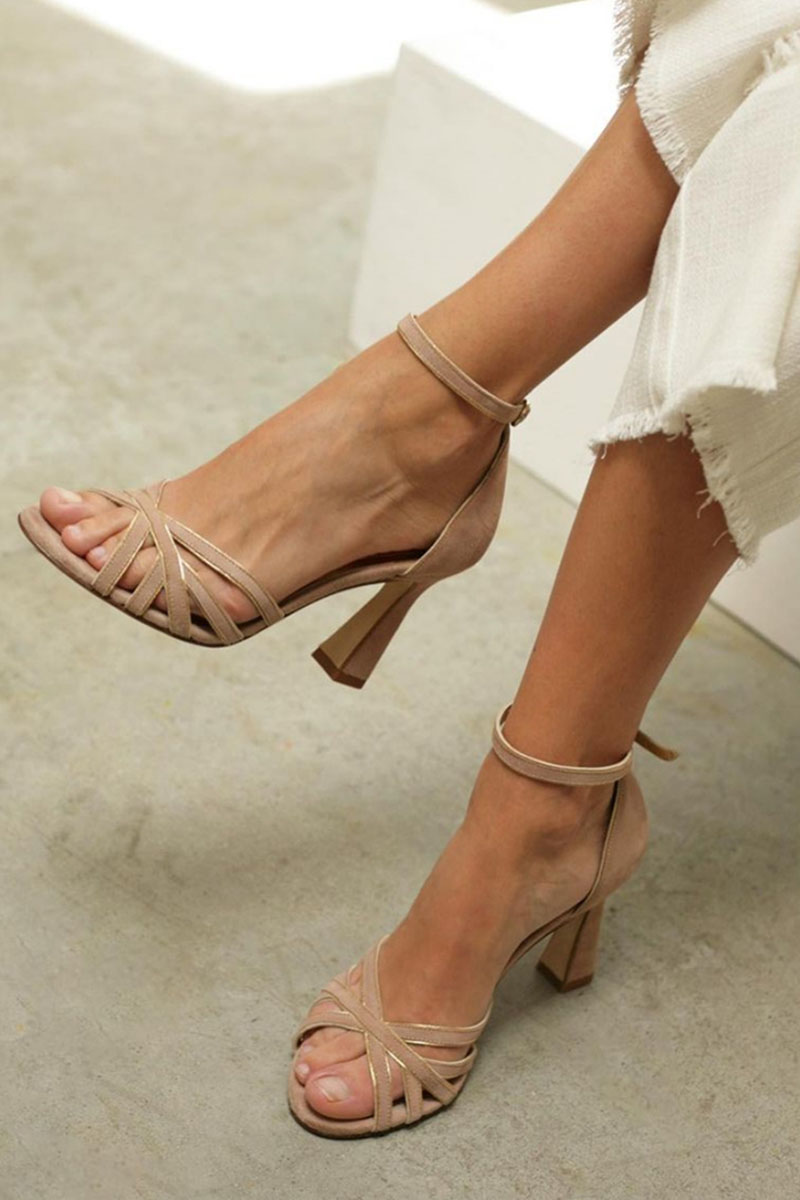 Escarpins nude raffinés Elviera, vue de profil – Valloro Paris