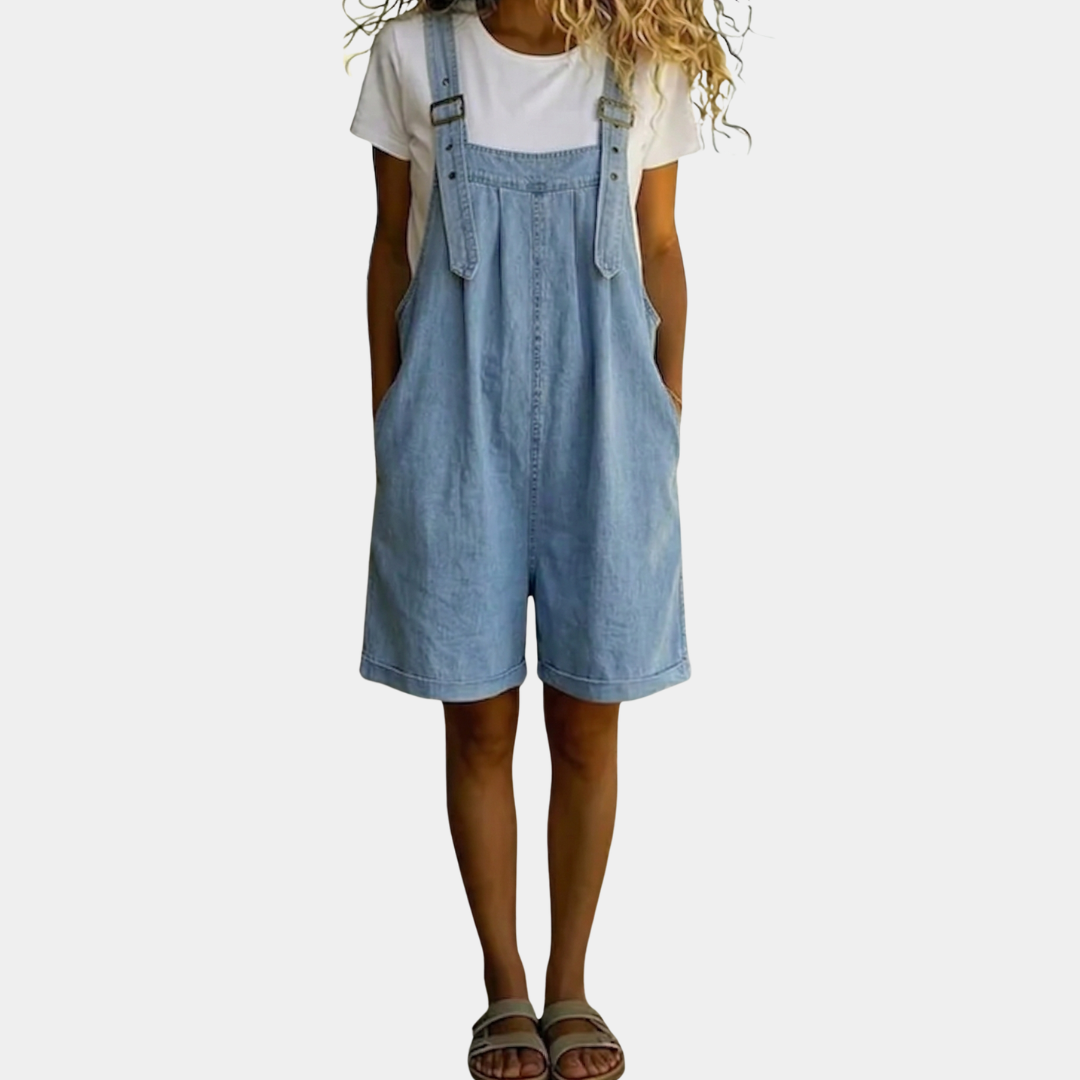 Clara | Salopette courte en denim vintage au toucher doux effet coton bleu clair