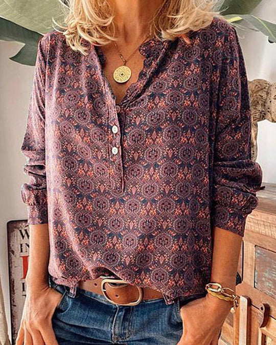 Chemisier rétro à imprimé vintage Vera, portée en situation – Valloro Paris