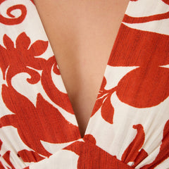 Robe élégante du quotidien Alix, portée en situation – Valloro Paris