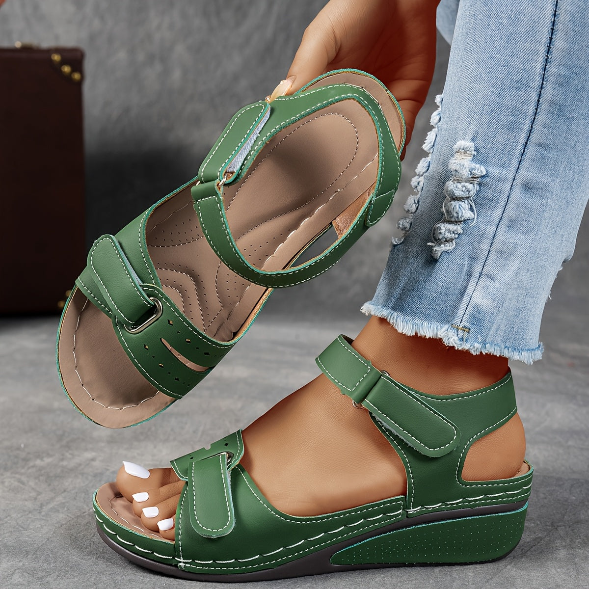 Sandales orthopédiques d'été Elsie, vue de face – Valloro Paris