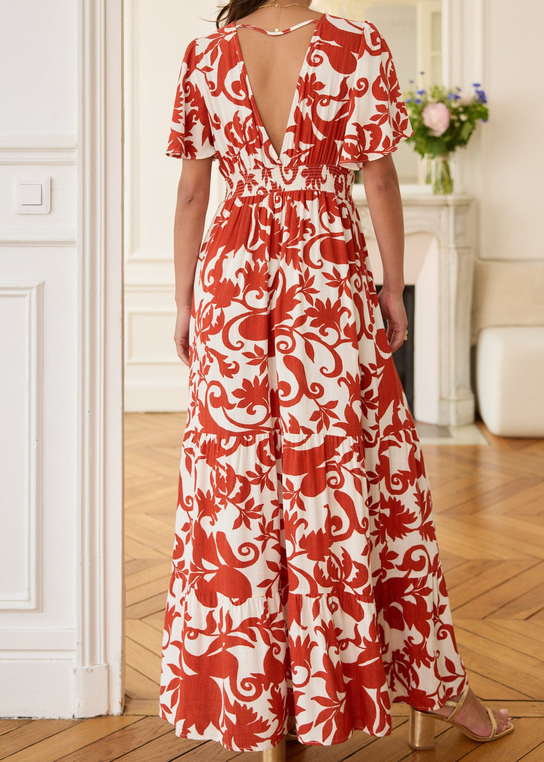 Robe élégante du quotidien Alix, gros plan sur la coupe – Valloro Paris