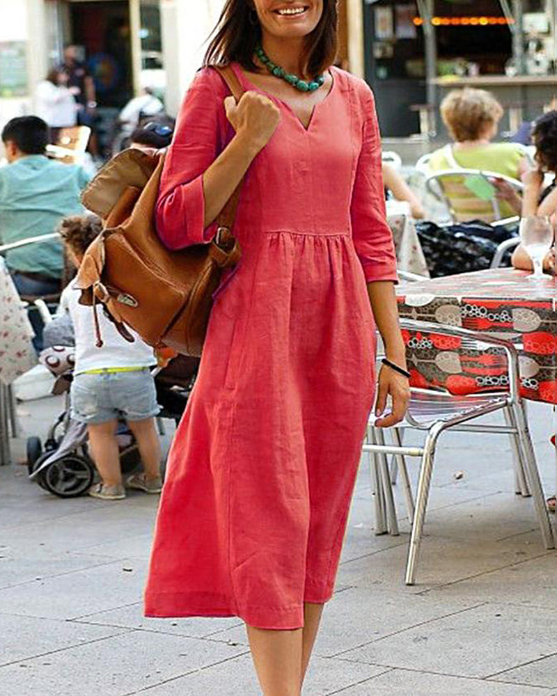 Robe tunique élégante effet lin Elena, portée en situation – Valloro Paris