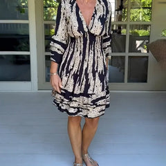 Robe boho glow Romy, gros plan sur la coupe – Valloro Paris