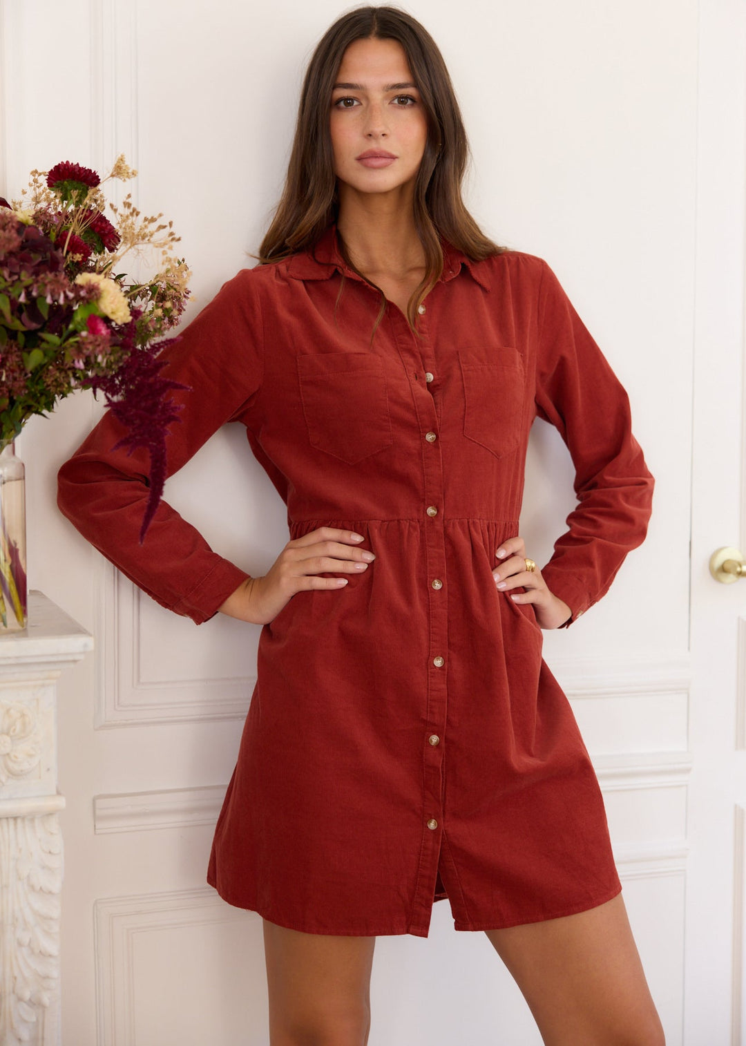 Robe fluide au tombé élégant Elone, vue complète du modèle – Valloro Paris