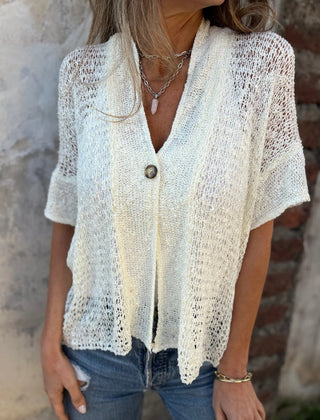 Gilet en maille ajourée Camille, gros plan sur la coupe – Valloro Paris