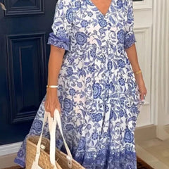 Robe bohème à col en V Arias, portée en situation – Valloro Paris