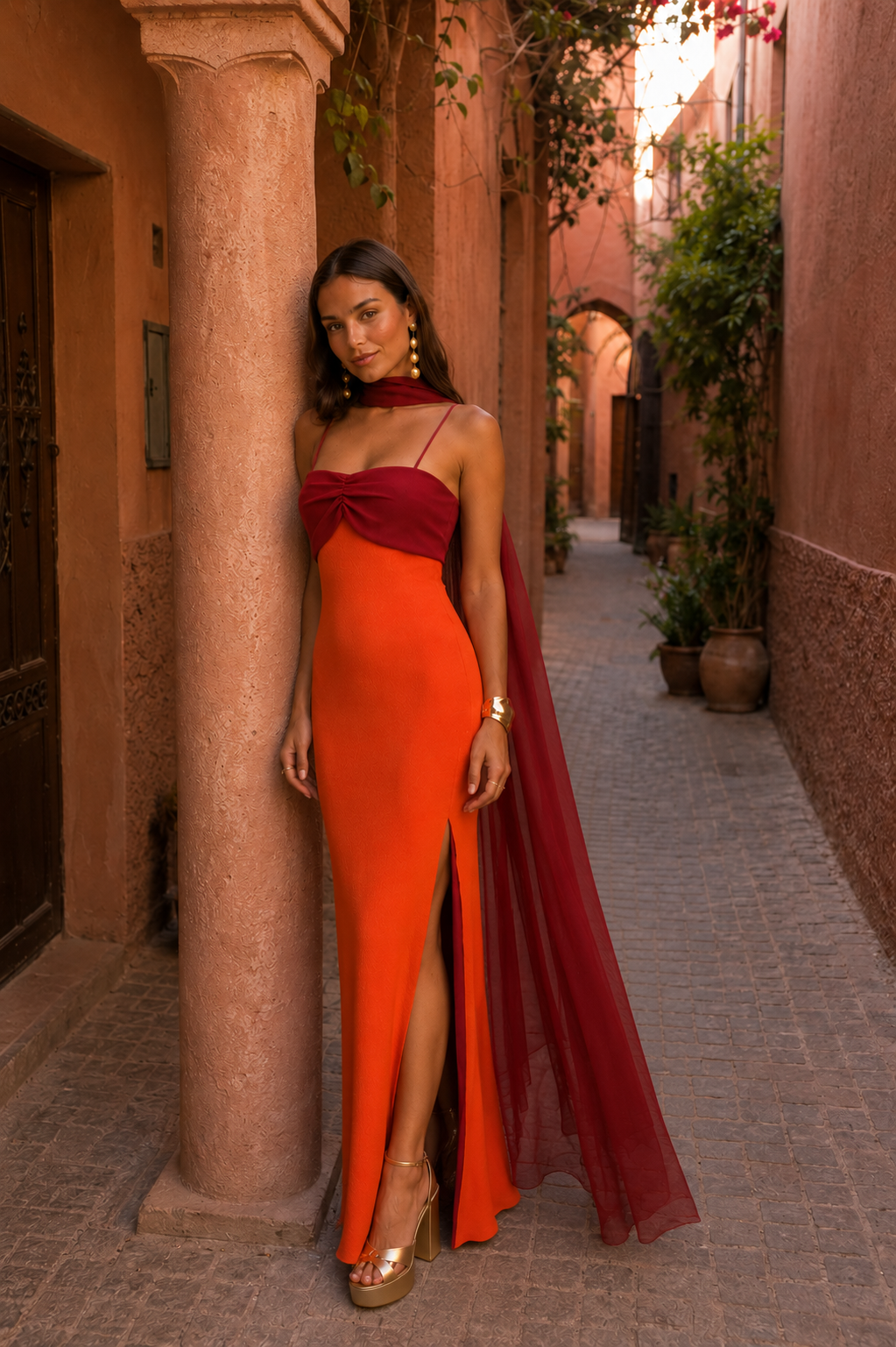Robe fluide à imprimé flamboyant, édition limitée Valentina, détail du tissu – Valloro Paris