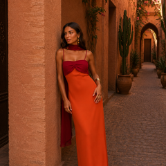 Robe fluide à imprimé flamboyant, édition limitée Valentina, vue complète du modèle – Valloro Paris