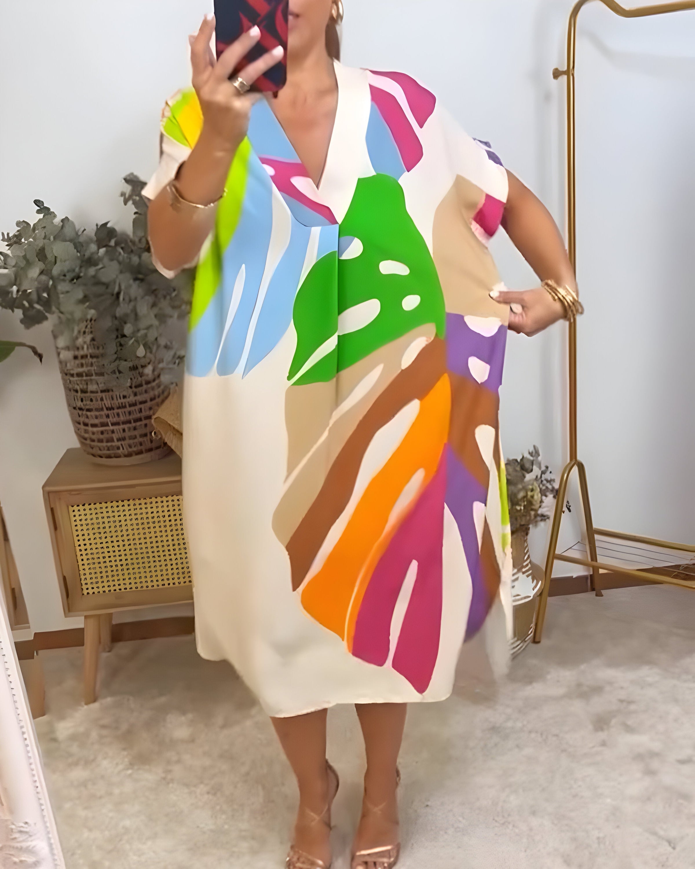 Robe à imprimé abstrait Rianna, détail du tissu – Valloro Paris