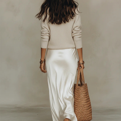 Ensemble robe midi satinée et pull assorti Elena, vue de face (photo 13) – Valloro Paris