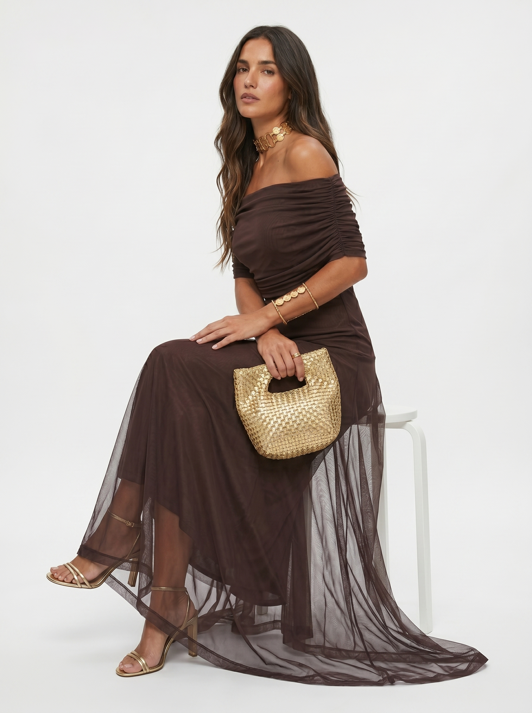 Robe longue élégante et simple Carla, détail des finitions – Valloro Paris