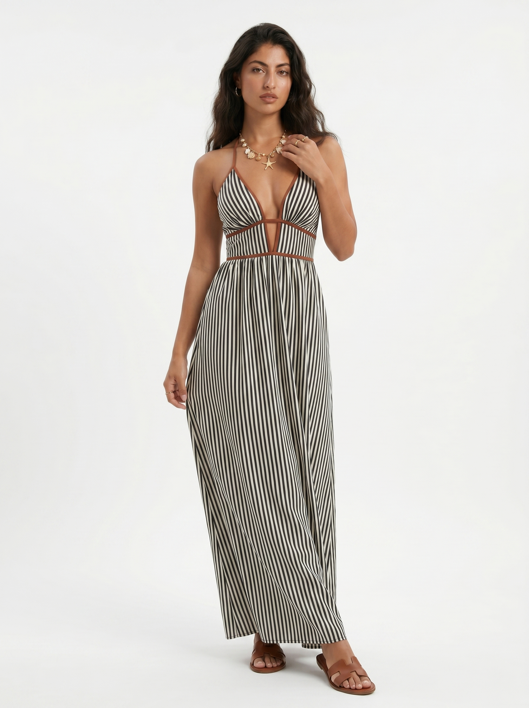 Robe longue d'été Reme, mise en situation estivale (photo 23) – Valloro Paris