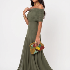 Robe longue élégante et simple Carla, vue de profil (photo 18) – Valloro Paris