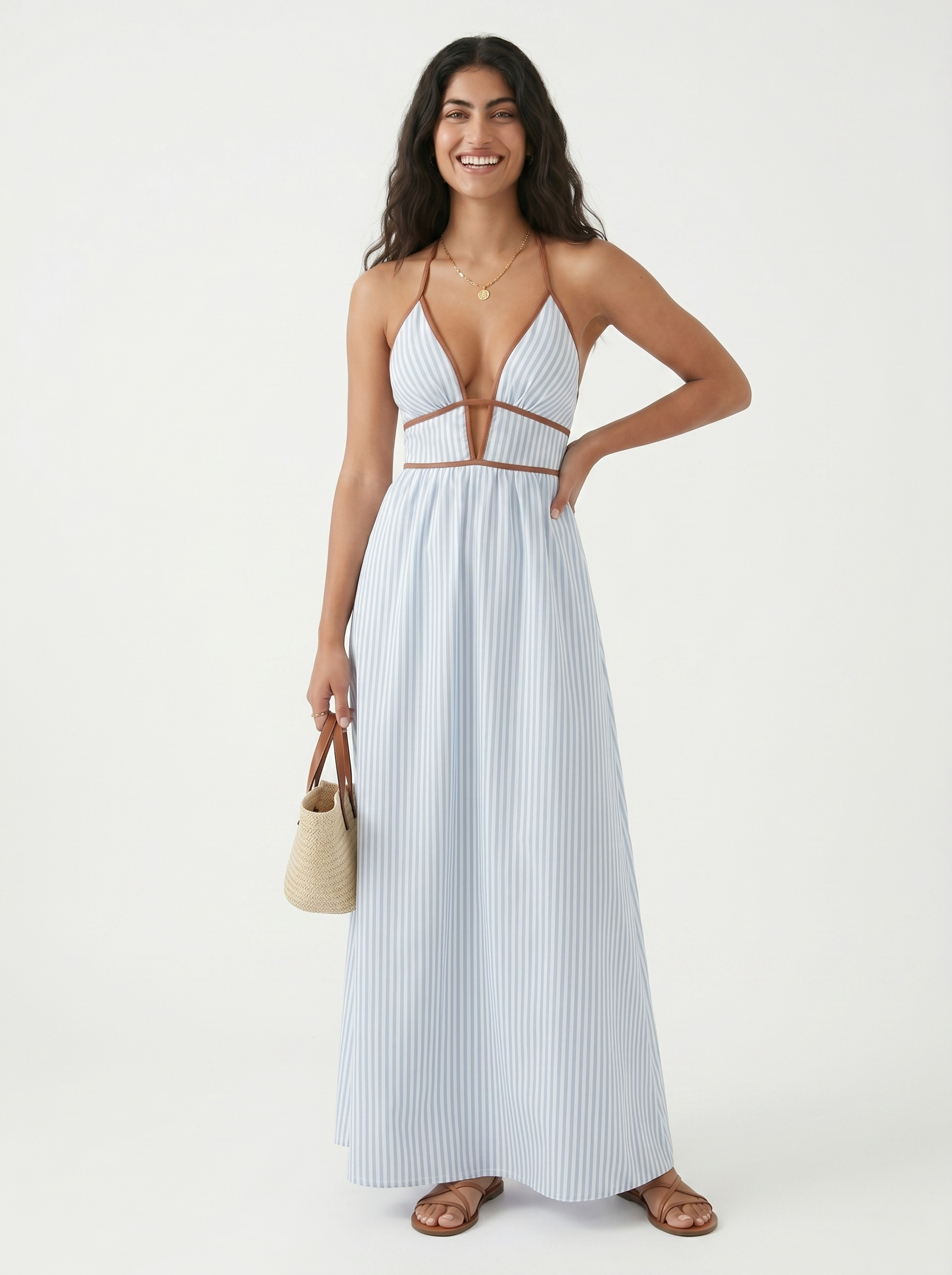 Robe longue d'été Reme, portée en situation – Valloro Paris