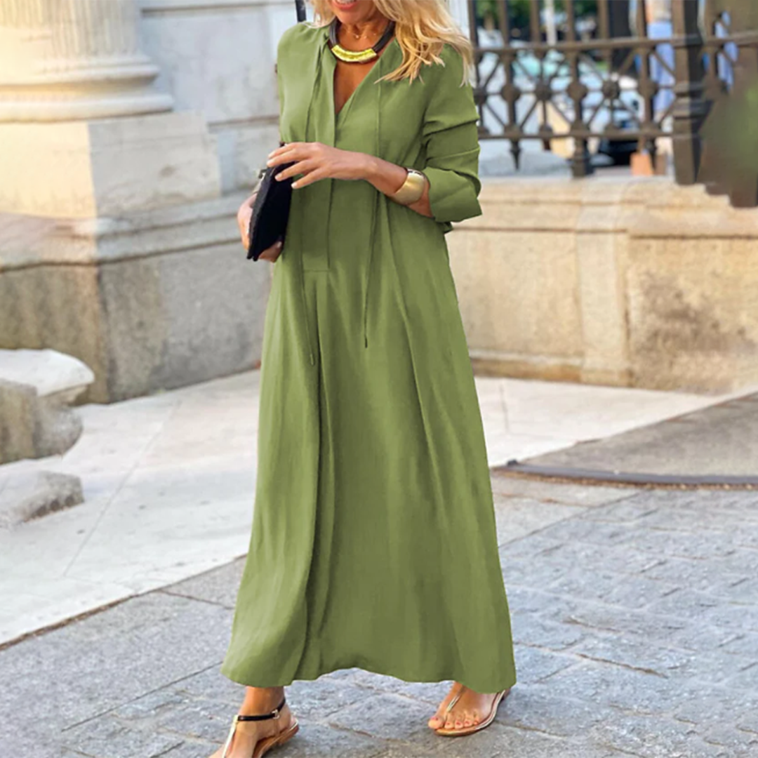 Robe maxi élégante à col en V et manches mi-longues Maya, détail du tissu – Valloro Paris