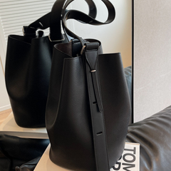 Sac à bandoulière Sola, aperçu de l’intérieur – Valloro Paris