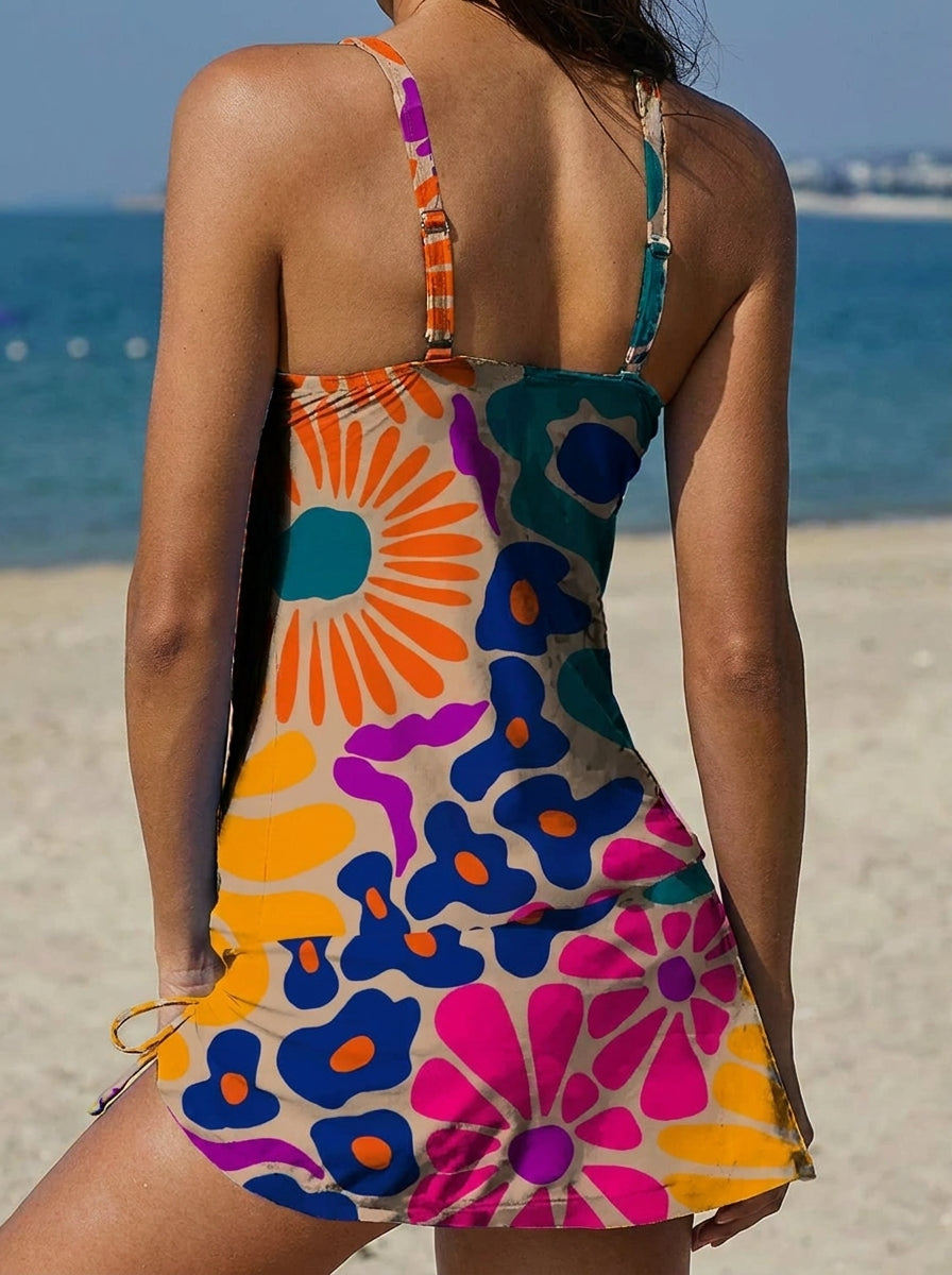 Maillot de bain fleuri graphique avec short et effet ventre plat Adriana, vue de dos – Valloro Paris