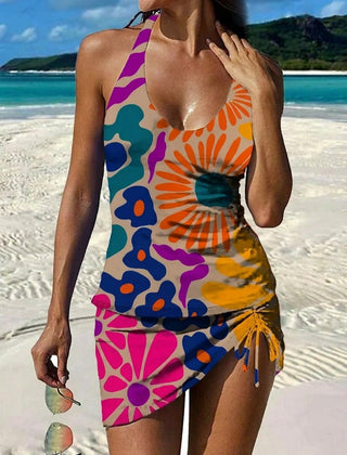 Maillot de bain fleuri graphique avec short et effet ventre plat Adriana, vue de face – Valloro Paris