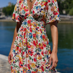 Robe féminine aux lignes délicates Sirine, vue de face – Valloro Paris