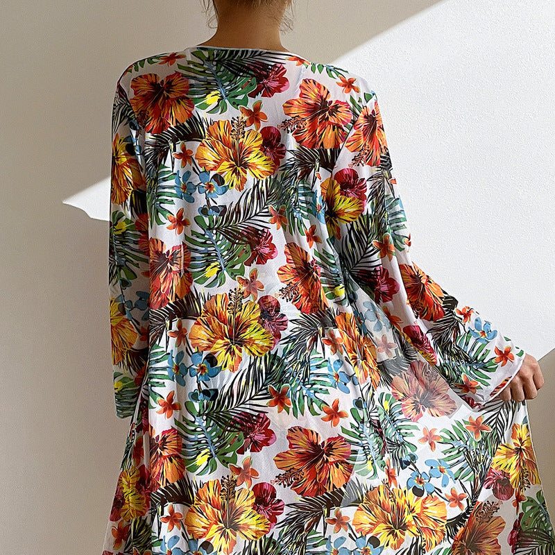 Bikini tropical avec détail noué et kimono assorti Lani, détail du tissu – Valloro Paris
