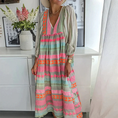 Robe boho confortable Jessenia, portée en situation – Valloro Paris