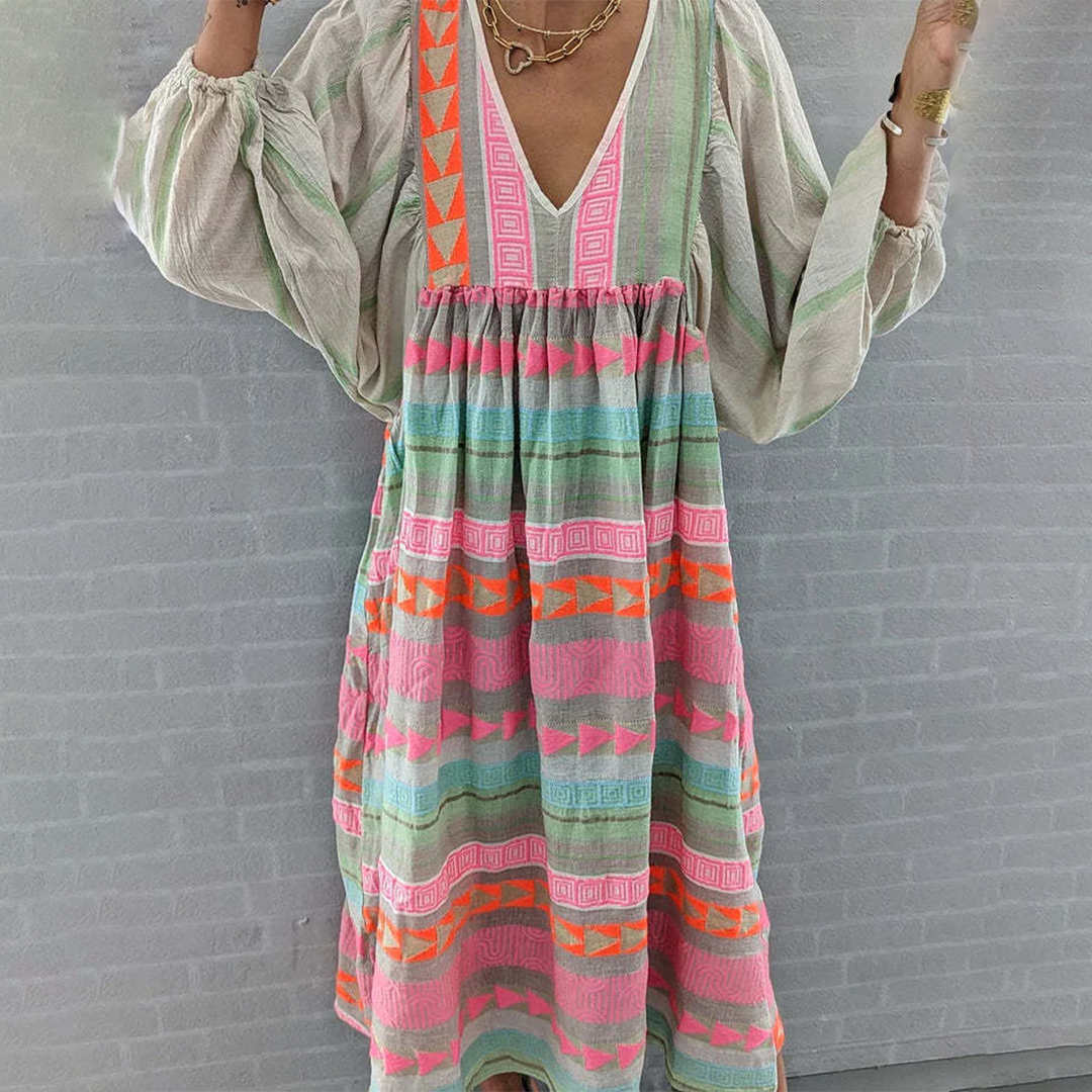Robe boho confortable Jessenia, gros plan sur la coupe – Valloro Paris