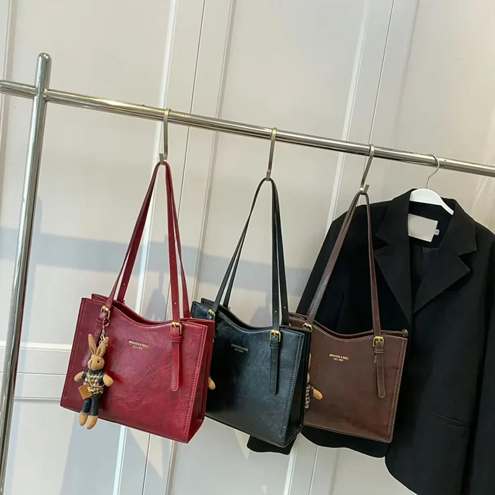 Sac à main compact et élégant Nora, aperçu de l’intérieur – Valloro Paris