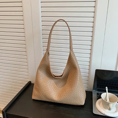Sac cabas tressé élégant pour femme Sandia, gros plan sur la fermeture – Valloro Paris