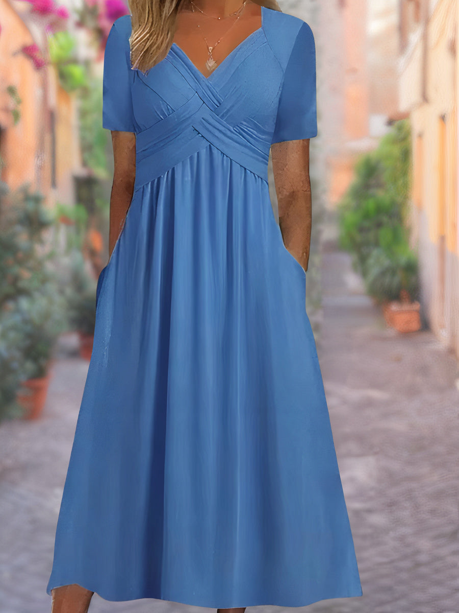 Robe maxi élégante avec détail croisé Selby, vue de profil – Valloro Paris