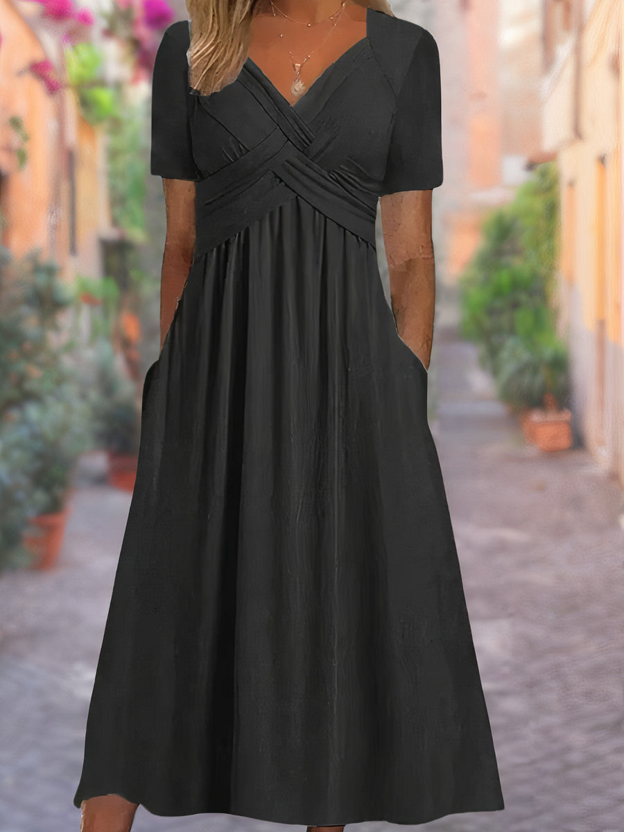 Robe maxi élégante avec détail croisé Selby, gros plan sur la coupe – Valloro Paris