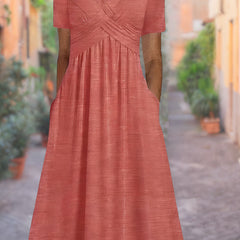 Robe maxi élégante avec détail croisé Selby, détail du tissu – Valloro Paris