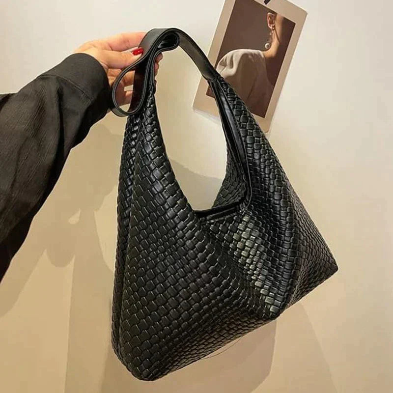 Sac cabas tressé élégant pour femme Sandia, vue de dos – Valloro Paris