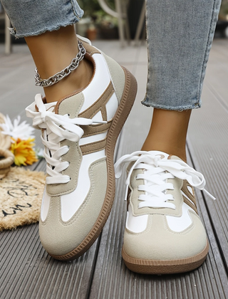 Baskets orthopédiques confortables Erin, vue de profil – Valloro Paris