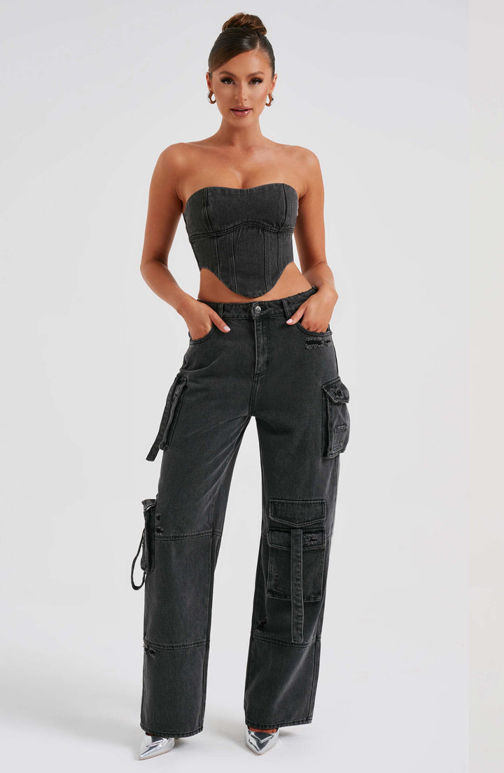 Pantalon cargo en denim premium Brooklyn, détail du tissu – Valloro Paris