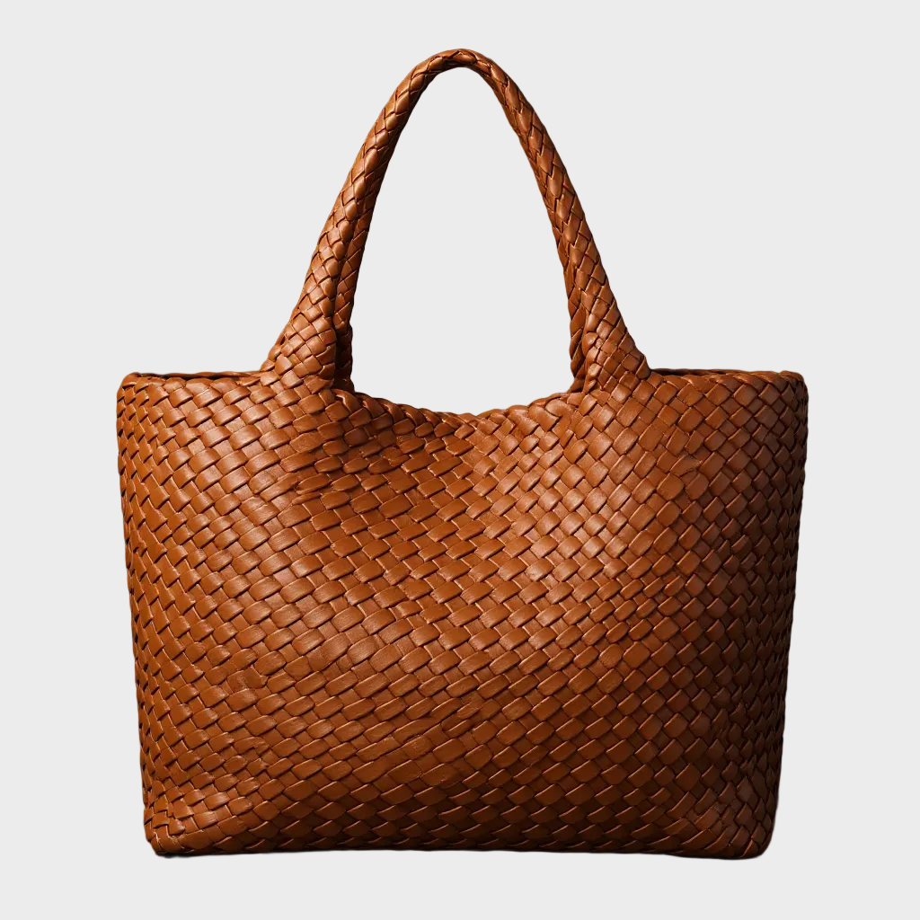 Cabas en cuir tressé à la main Lana, vue de face – Valloro Paris