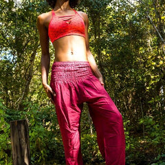 Pantalon sarouel bordeaux esprit bohème Gaïa, détail du tissu – Valloro Paris