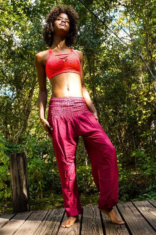 Pantalon sarouel bordeaux esprit bohème Gaïa, détail du tissu – Valloro Paris